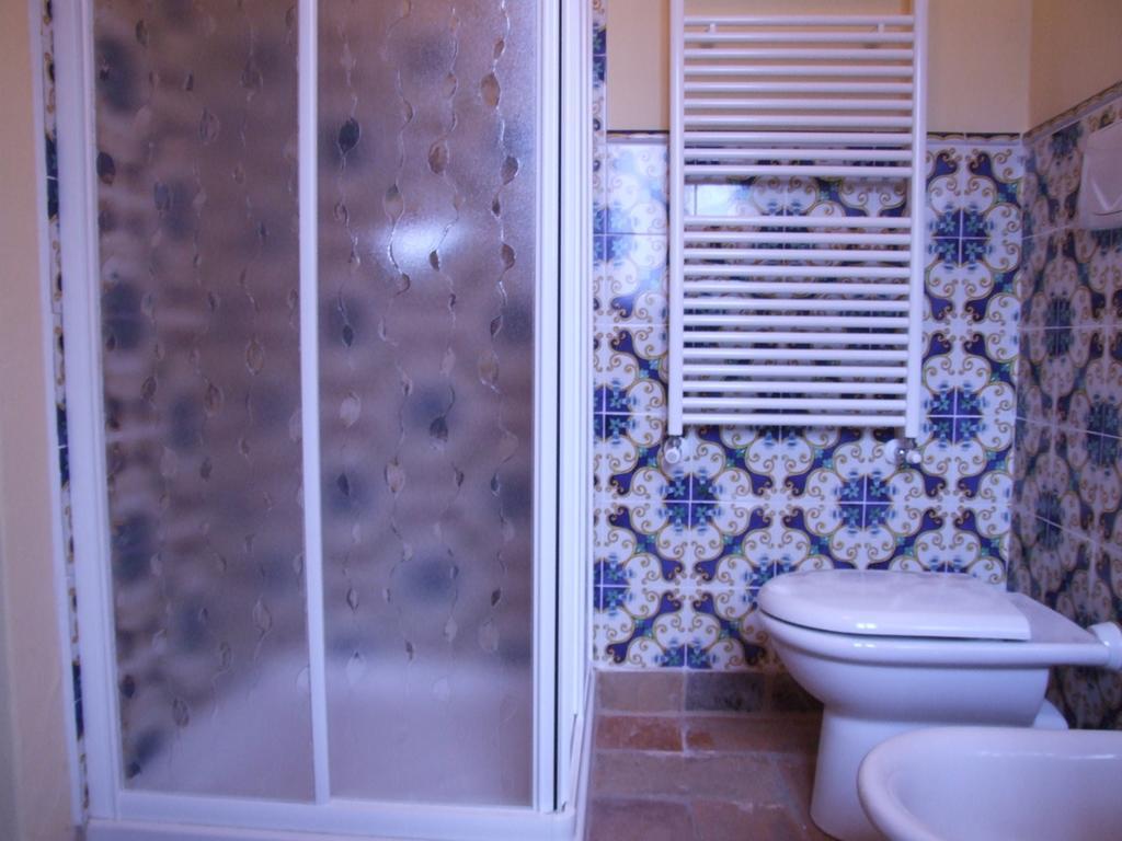 B&B Coco Loco Sesto Calende Zimmer foto